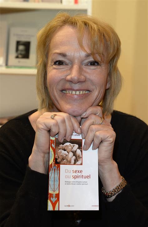 Photo : Brigitte Lahaie à la 34e édition du salon du livre à la Porte