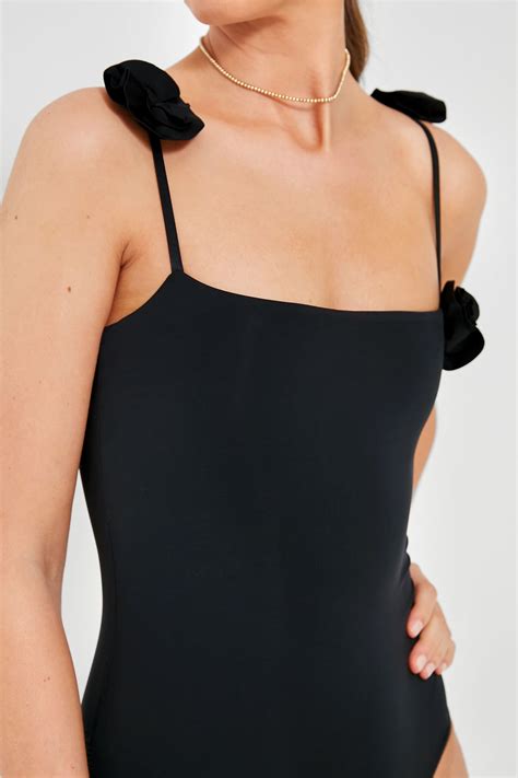 Black Gimani One Piece | Maygel Coronel