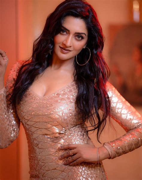 pin  gita  beautiful indian actress   beautiful photoshoot