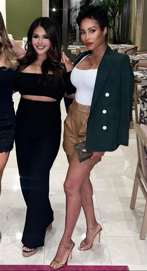 Kristal Marshall's feet