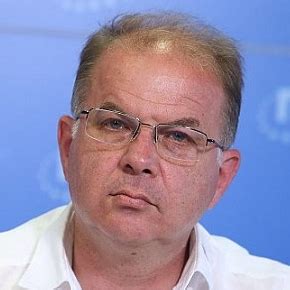 Радомир Чолаков (Радомир Петров Чолаков) - юрист и политик - Биография