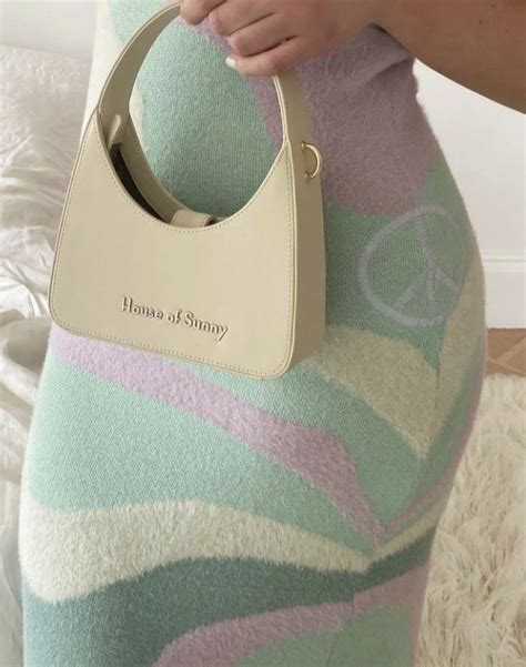 Pin by Элина Юданова on мотивация | Bags, Fancy bags, Girly bags