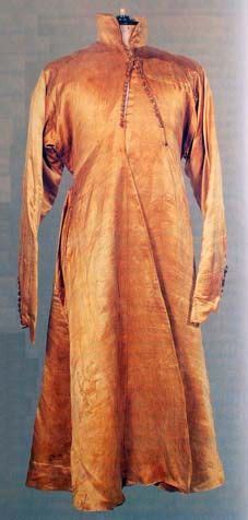 Zupan made of gold sateen, 17th century, In: O modach i strojach, M ...