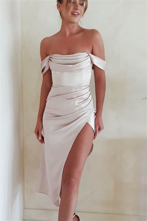 Elegant Champagne Dresses - Fast Delivery