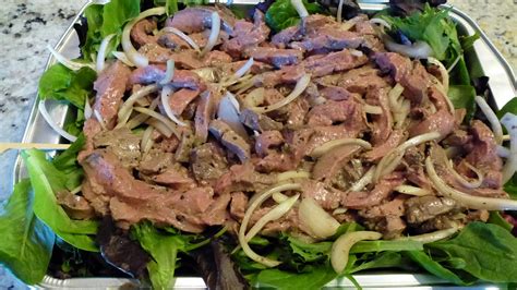 green salad to serve with beef tenderloin