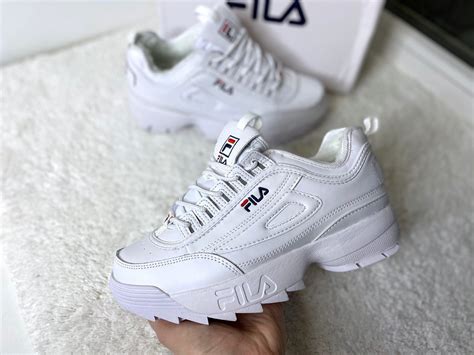 Купить кроссовки Fila Disruptor белые с мехом в СПб