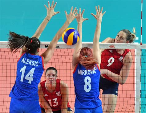 usavwnt improves     vnl