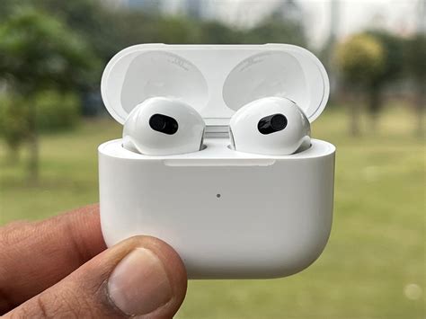 apple airpods  review ka bsata tanpr vayaralsa hadasata apple
