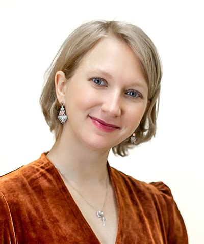 natalia lisina faculty program  dance  movement university