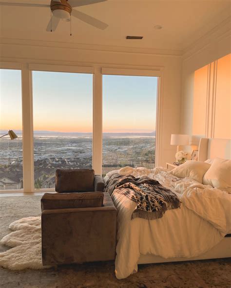 5 Ways To Make Your Bedroom Feel Like A Spa | Hello Fashion