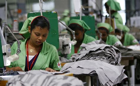 What’s holding Sri Lankan women back from participating in the labor