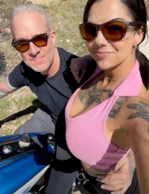 Jesse James Denies Cheating, Pregnant Bonnie Rotten Stops Divorce | Us