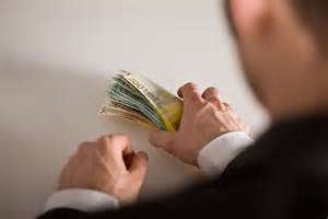 Pfronten | Ehrliche Finderin gibt Geld bei der Polizei ab - new-facts