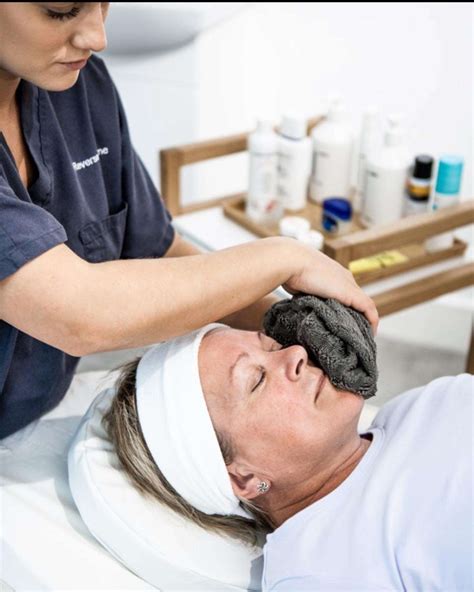 What is a medical facial and what makes it different to a normal facial ...