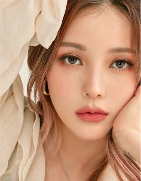 Korean makeup trends fall 2019 – Artofit