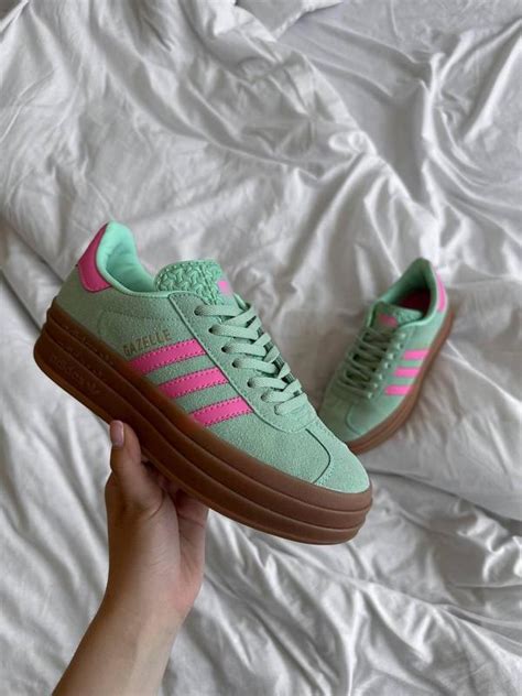 Женские кроссовки adidas gazelle bold pulse platform — цена 3000 грн в ...