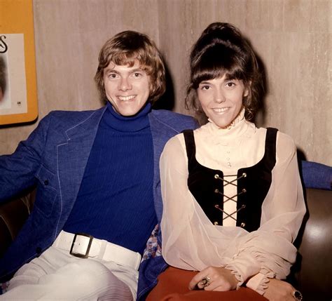 WE'VE ONLY JUST BEGUN (EN ESPAÑOL) - Carpenters - LETRAS.COM