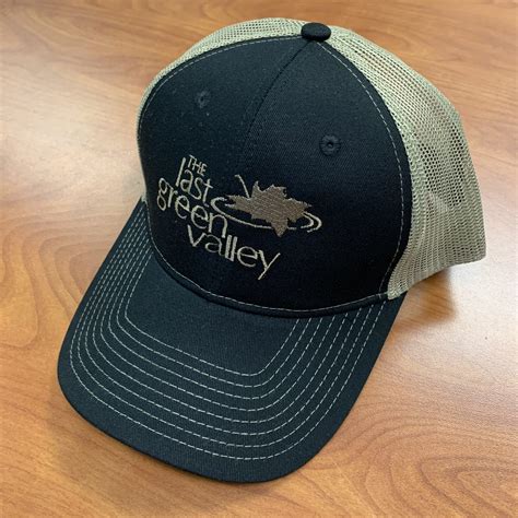 Tour guides explain the geology of the last green valley 6