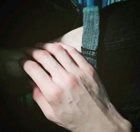 .S a v e = f o l l o w m e Khắc Nhiễm | Bàn tay