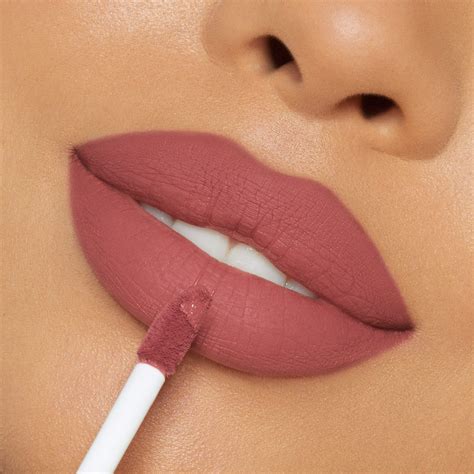 matte liquid lipstick kylie cosmetics  kylie jenner