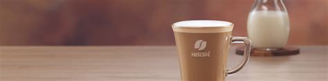 Как готовить Флэт Уайт дома - рецепт с растворимым кофе NESCAFÉ®