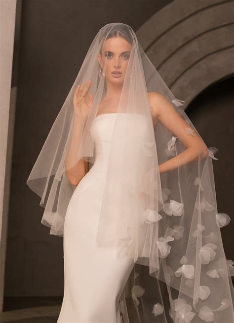 Modern Strapless Mermaid Wedding Dress with Unique Gloves – HAREM's Brides