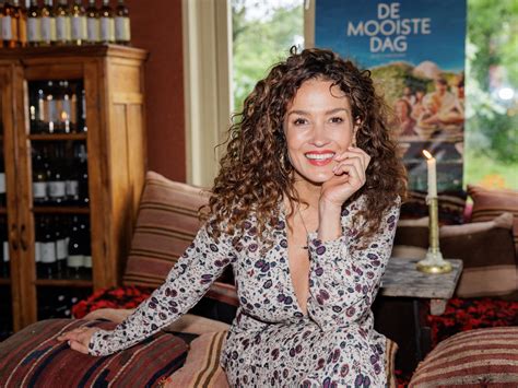 Nostalgie in Meerdijk: Katja Schuurman is teruggekeerd in GTST