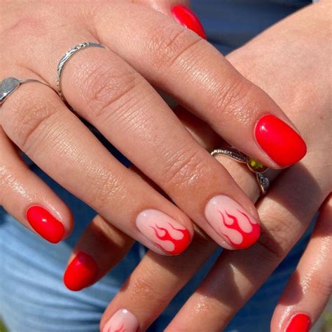 Красный маникюр: 10 модных дизайнов для ногтей любой длины | theGirl