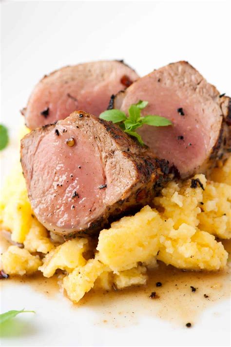 how to cook a pork tenderloin roast in oven