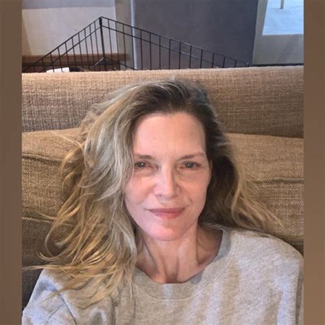 michelle pfeiffer shares makeup  selfie  celebrate  million