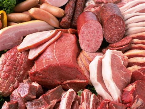 Carni cancerogene, Lorenzin: " Bisogna mangiare poco di tutto"