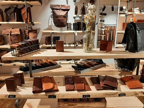 Gusti Leder - indebuurt Haarlem