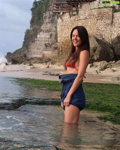 Sarah Butler Wiki, Biography, Age, Gallery, Spouse and more