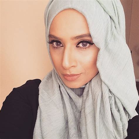 Saman Munir | 13 Middle Eastern Beauty Gurus We Can't Stop Watching ...
