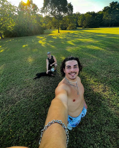 ᴅɪᴇɢᴏ ᴄʜᴀᴠᴇᴢ (@diegochaveztv) • Instagram photos and videos