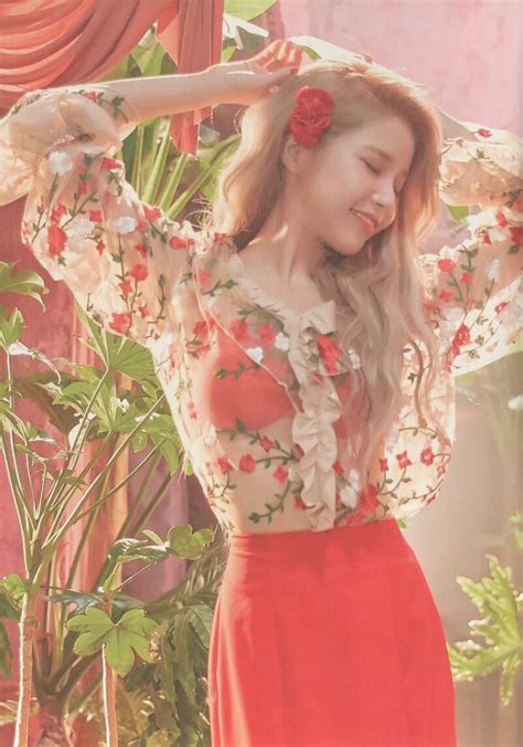 MAMAMOO 7th Mini Album 'Red Moon' [SCANS] | kpopping