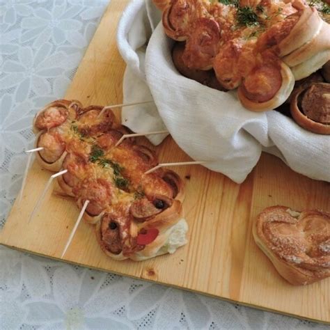 БУЛОЧКИ С СОСИСКОЙ - Самые вкусные кулинарные рецепты