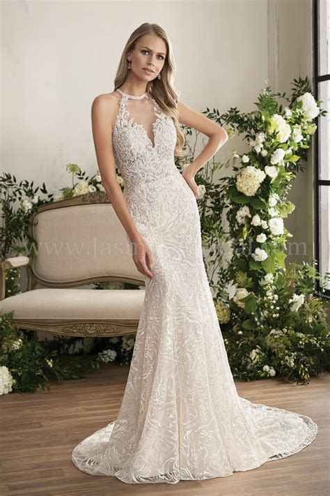 Illusion Neck Lace Wedding Dress