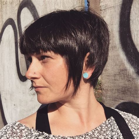 trendy short hairstyles  bangs  fresh