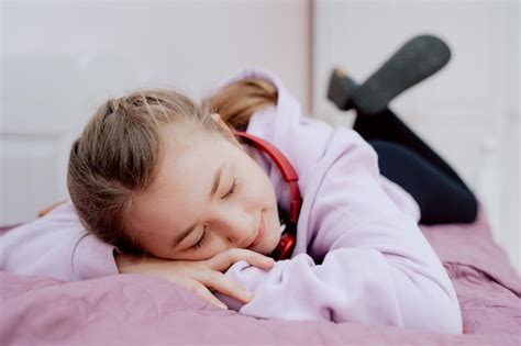 Images de Petite Fille Dort – Téléchargement gratuit sur Freepik