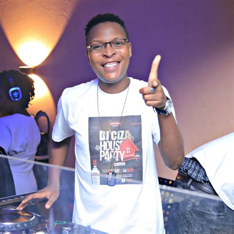 Slingshot Ride: A Nipple Slip Story You Won't Forget - Truth or Fiction