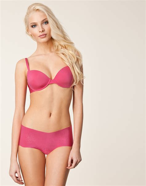 Утонченная Алена Шишкова (Alena Shishkova) в фотосессии для летней