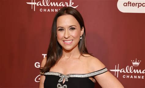 Lacey Chabert to Host Unscripted Hallmark Series in 2024