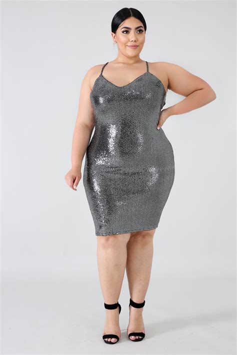 Metallic Dress | Curvy outfits, Curvy women outfits, Metallic dress
