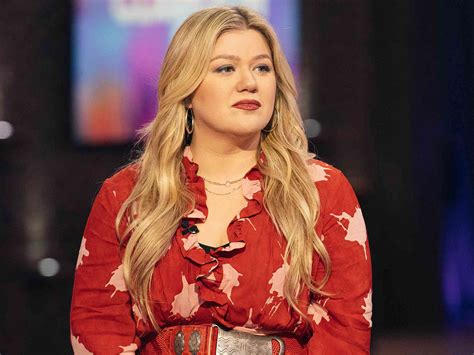 Kelly Clarkson's Kids 'Don't Want Her to Date' (Exclusive Source)