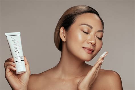 Fragrance in Skincare: Good or Bad? | MD GLAM