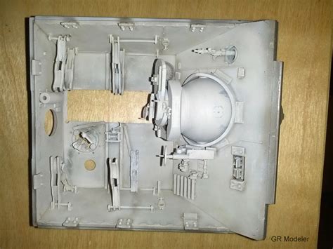 GR Modeler: SturmTiger interior painting