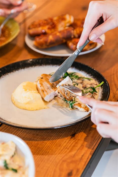 What's On — Midway Tavern