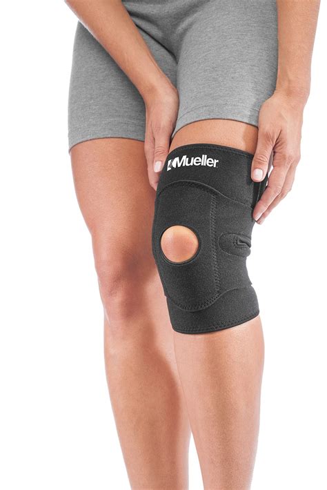MUELLER Sports Medicine 4-Way Adjustable Knee Brace, Knee Pain Relief