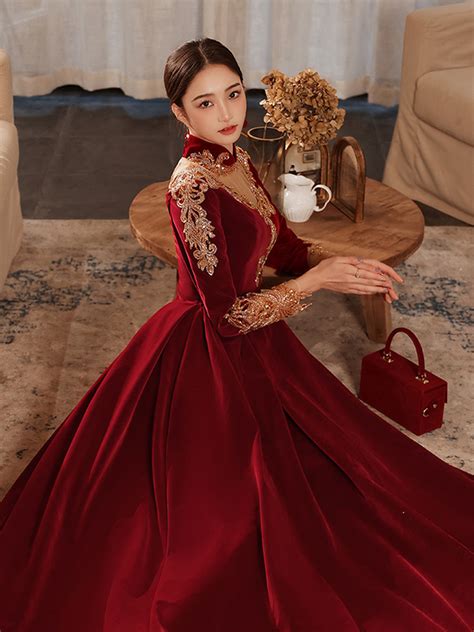 Chinese Style Velvet Red Wedding Dress For Brides